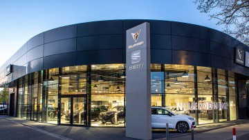 Neues Autohaus in Frankfurt: Brass Gruppe stärkt Seat- und Cupra-Aktivitäten