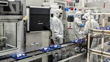 Batterie-Riese: CATL startet Fabrik für Millionen Auto-Akkus