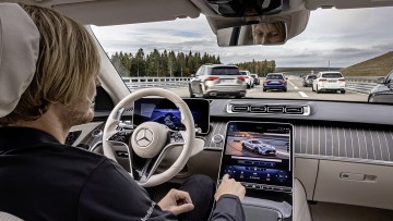 Mehr Freiheit: Mercedes startet Verkauf seines Systems zum automatisierten Fahren