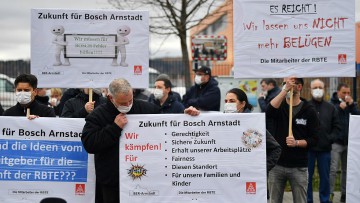 Bosch: Beschäftigte protestieren gegen Abbau von Arbeitsplätzen 