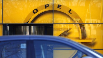 Opel-Logo Opel-Autohaus