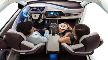 Pkw-Innenraum der Zukunft: Wenn das Auto von alleine fährt