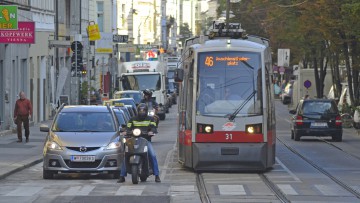 Teures Falschparken: Straßenbahn-Blockierer zahlt Taxi-Rechnungen für alle