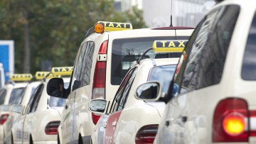 Luftverschmutzung: SPD will höhere Kaufprämie für E-Taxis und -Lieferwagen