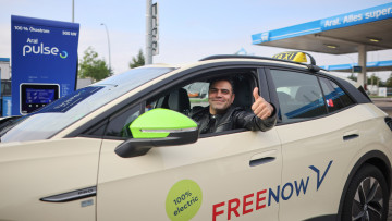 Initiative von Aral und Free Now: Hamburgs Taxis laden bald ultraschnell