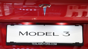 China: Zoll beanstandet fast 5.000 Tesla-Autos