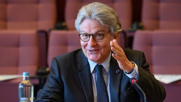 EU-Industriekommissar Breton: EU soll Ausbau von Ladesäulen anweisen 
