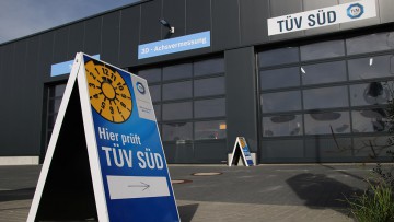 TÜV Süd: Zeigt her Eure Schilder!