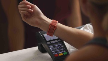 Kontaktloses Bezahlen: Visa bringt Fitbit Pay nach Deutschland