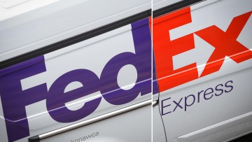 Fedex senkt Jahresprognose wegen schwächerem Welthandel
