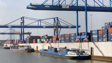 Container-Umschlag im Duisburger Hafen auf Rekordhöhe gestiegen