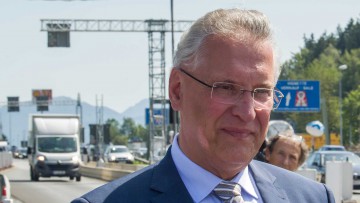 Bayerns Innenminister möchte Grenze weiter kontrollieren lassen