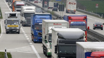 Wegen Coronavirus: Sachsen lockert Sonntagsfahrverbot für Lastwagen