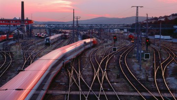 Schienenverkehr: Verbände fordern Strompreisdeckelung