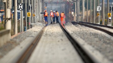 Schienen, Gleise, Arbeiter