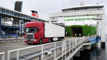 Estland startet neue Frachtfähre von Rügen ins Baltikum