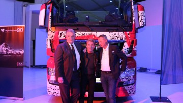 Peter Maffays Tour-Truck an BFS übergeben