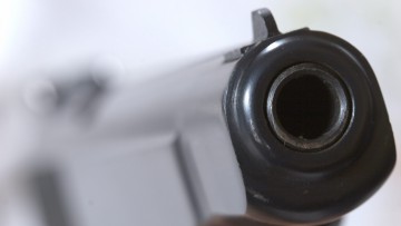 Polizei findet geladene Waffe unter Lkw-Fahrersitz