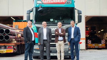 Führen künftig die Unternehmensgruppe Gruber Logistics gemeinsam (v. l. n. r.): Markus Frost, Holger Dechant, Martin Gruber und Marcello Corazzola