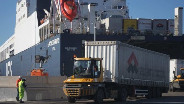 HHLA PLT Italy RoRo-Faehre DFDS