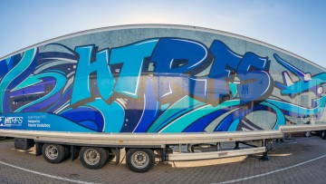 Graffitis auf HTRFS-Aufliegern