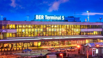 Flughafen BER: Neuer Haltestellenbereich in Betrieb