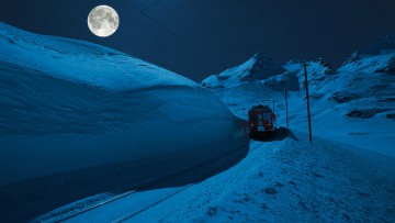 Touristik: Romantische Winterfahrten ab St. Moritz