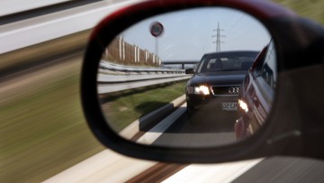 41 Prozent der Deutschen drängeln auf der Autobahn
