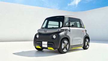 Kompaktes Elektromobil für Schüler und Pendler