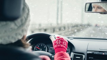 Winterkleidung kann im Auto gefährlich werden