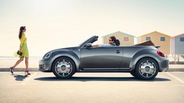 Käfer-Hommage: VW fährt Beetle Cabriolet Karmann vor