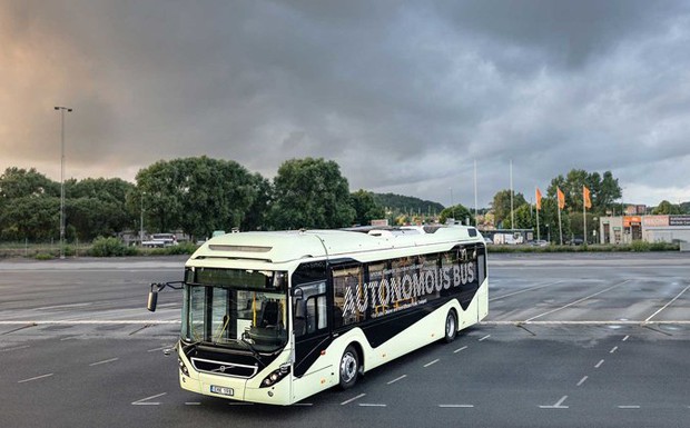 Volvo präsentiert autonomen Bus