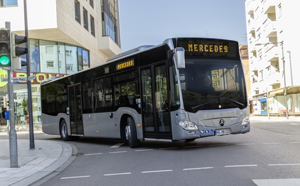Mercedes-Benz: Hybridbusse stehen hoch im Kurs
