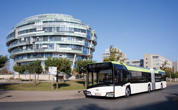 Solaris: 88 Gelenkbusse für Riga