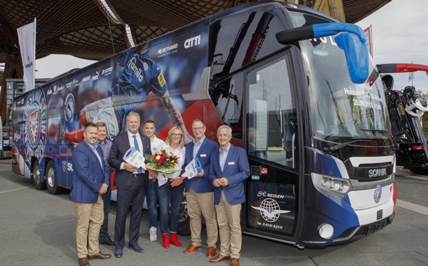 Neuer Mannschaftsbus für KSV Holstein