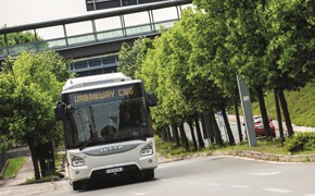 Iveco Bus: 150 Gelenkbus-Einheiten für RATP