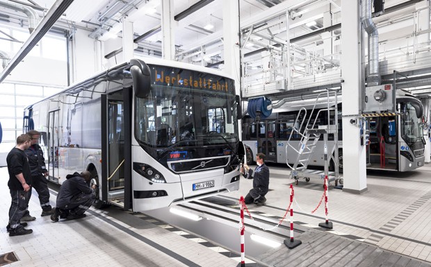 VHH: Einweihung der neuen Elektrobus-Werkstatt