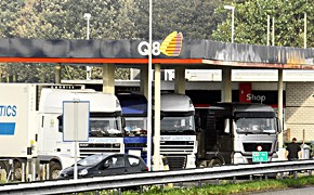 Niederländisches LKW-Transportgewerbe: Immer mehr Auftraggeber wollen nichts von Treibstoffklauseln wissen