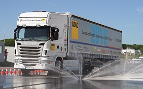 Trucker und Trabbis: 5. Regionalfinale des ADAC/Scania Fahrerwettbewerb in Nohra