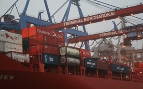 Kapazität der stillgelegten Containerschiffflotte sinkt auf 380.000 TEU 
