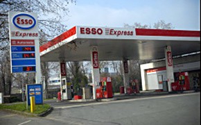 9,99 Euro für einen Liter Superbenzin - Geld zurück für geschockte Tankstellenkunden
