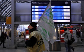 Lokführer-Streik legt Bahnverkehr lahm 