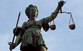 Urteil der Woche: Anspruch auf Pflichtverteidiger 