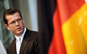 Guttenberg: Maritime Wirtschaft unverzichtbar