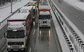 Initiative für LKW-Überholverbot bei Schnee im März im Bundesrat