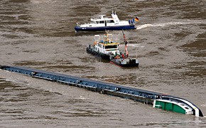 Folgen des Waldhof-Unglücks auf dem Rhein: Hollands Binnenschiffer bekommen eine gewisse Entlastung