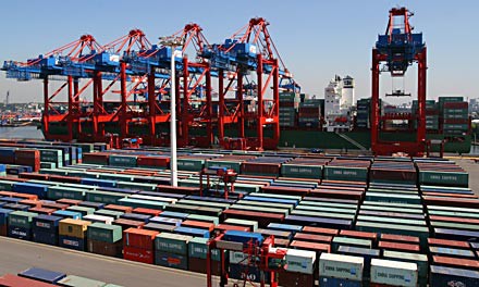 Hafen Hamburg erweitert Containerterminal