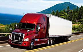 Daimler Trucks rüstet sich für Aufschwung in USA 