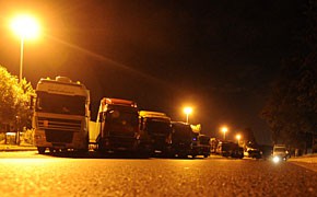 ADAC prangert fehlende LKW-Stellplätze an Autobahnen an