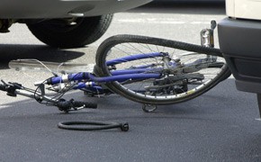 Urteil: Falsche Straßenseite: Radfahrer selbst schuld bei Unfall